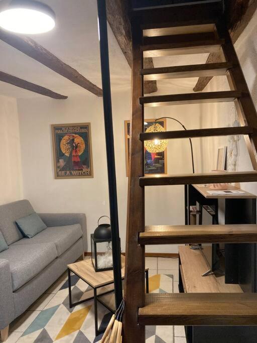 La Sorciere In A Typical Alsatian House Apartment Rouffach Luaran gambar